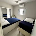 Casa Na Praia Da Maranduba, Com Jacuzzi E Churrasqueira