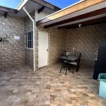 Casa Na Praia Da Maranduba, Com Jacuzzi E Churrasqueira