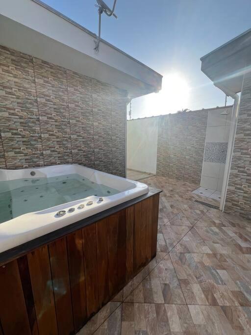Casa Na Da Maranduba, Com Jacuzzi E Churrasqueira Ubatuba