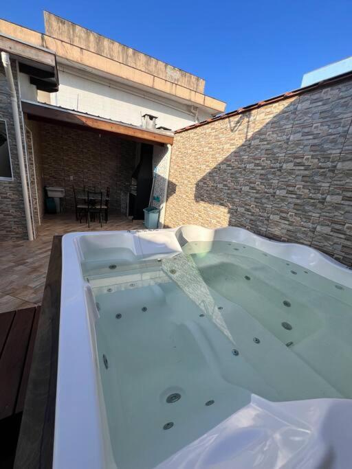 Casa Na Da Maranduba, Com Jacuzzi E Churrasqueira