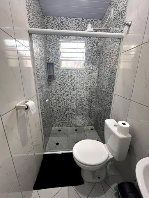 Casa de férias Casa Na Da Maranduba, Com Jacuzzi E Churrasqueira
